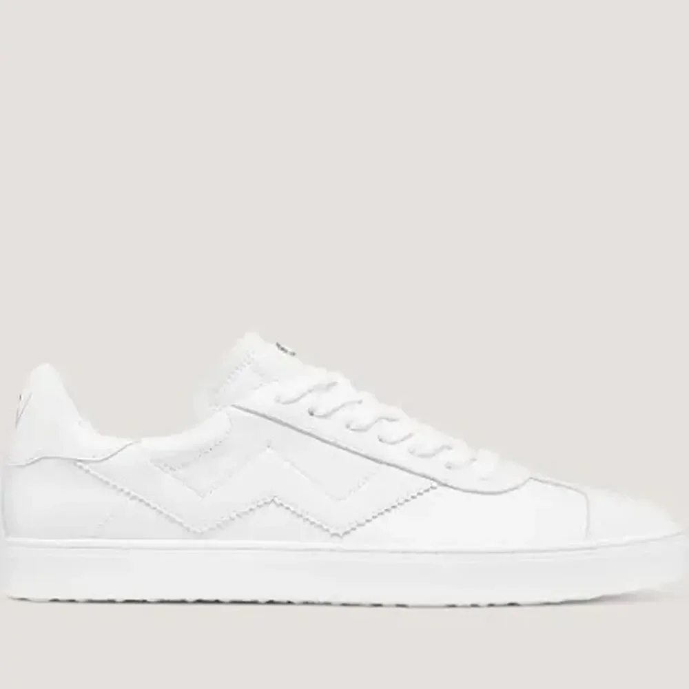Stuart Weitzman Daryl Leather Lace Up Low Top Sneaker Size 10 Women's